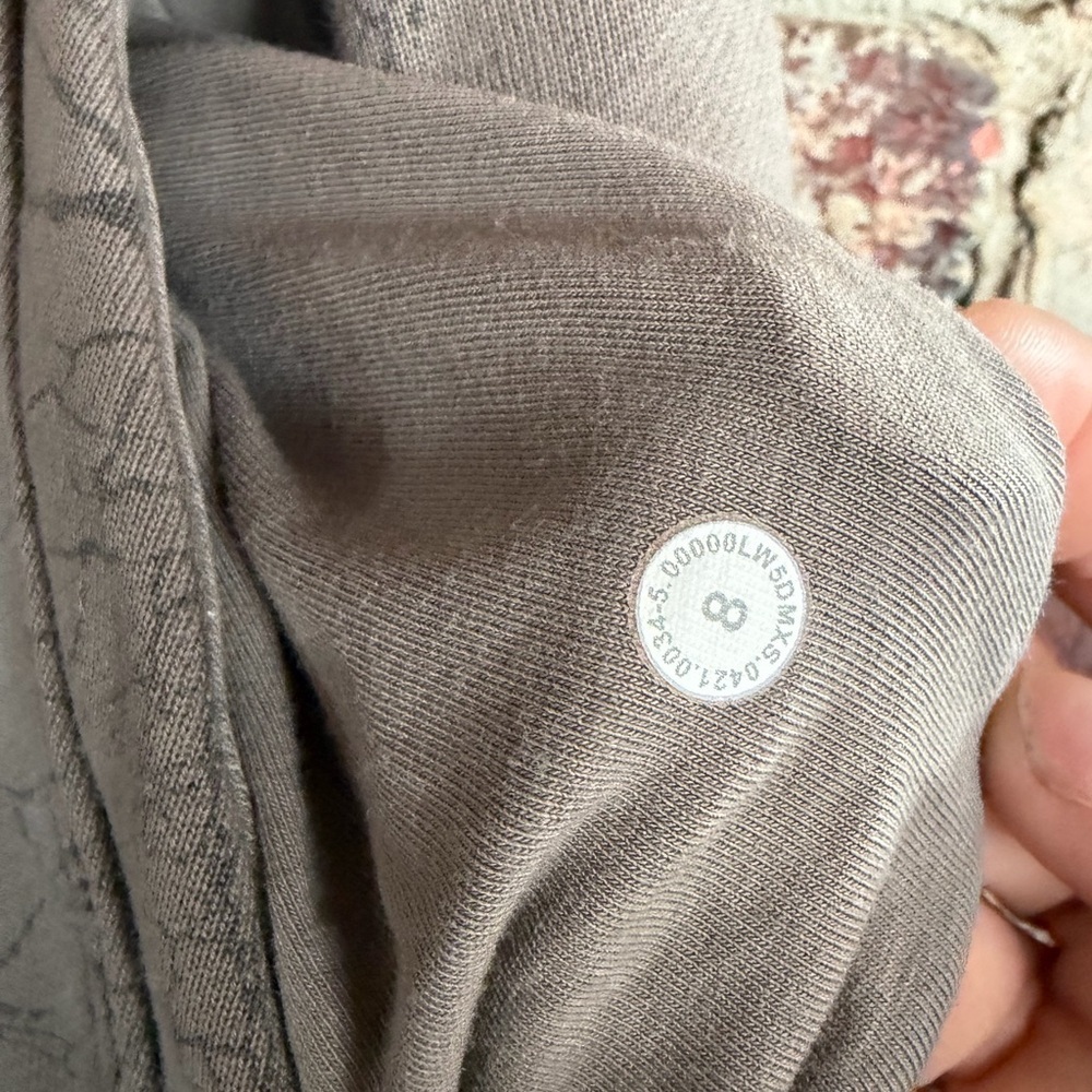 Lululemon Warm Down Jogger Size 8 Grey Crackle Print Sweatpants Athleisure - Picture 6 of 8